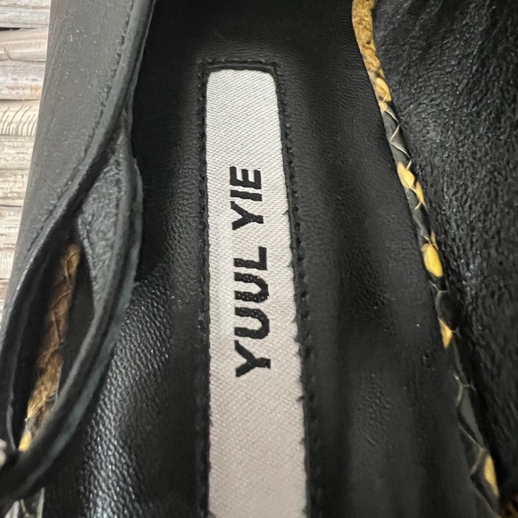 Yuul Yie size 36, size 6 Black and Yellow Slingback Heels, unique, stylish, EUC - Picture 5 of 7